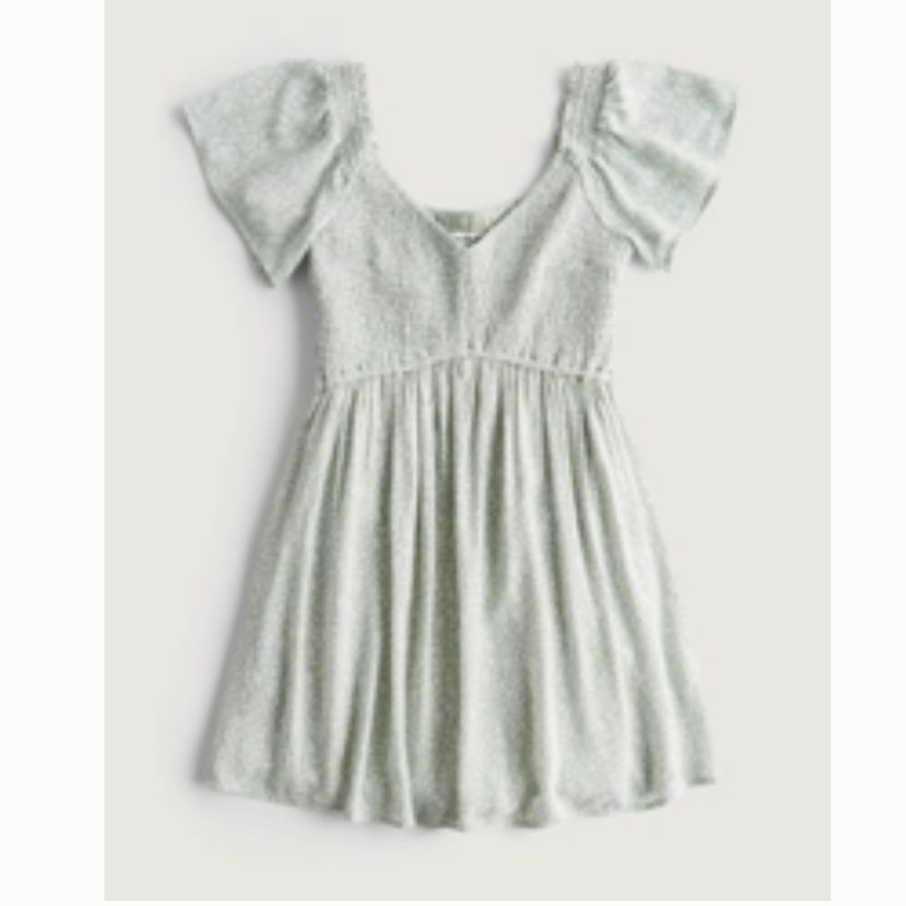 *NWT* Hollister Flutter Sleeve Built-in Shorts Dress